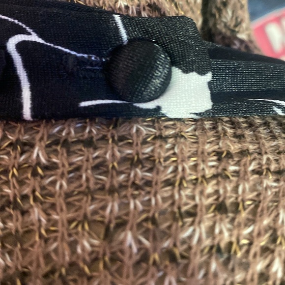 Halter dress with a 70s vibe. No label but beautifully made. - Picture 3 of 5